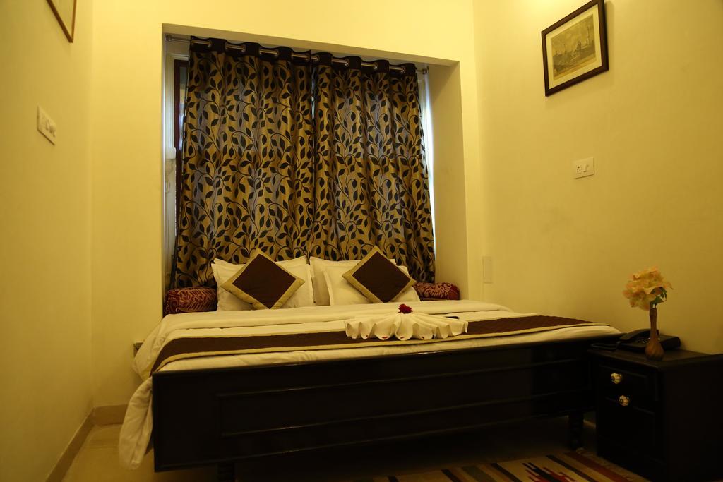 Hotel Lake Paradise Udajpur Exteriér fotografie