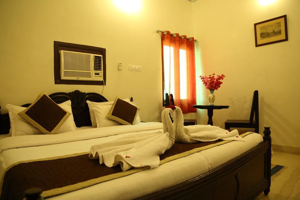 Hotel Lake Paradise Udajpur Exteriér fotografie